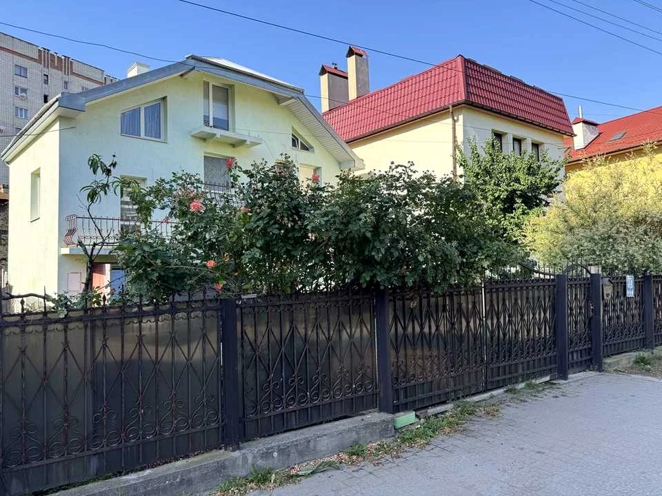 Дом. Львов, улица Шполянская