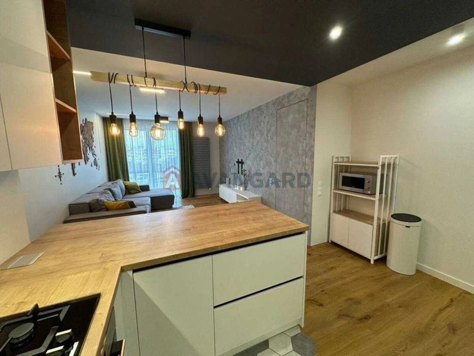 Продажа шикарной квартиры возле Victoria Gardens