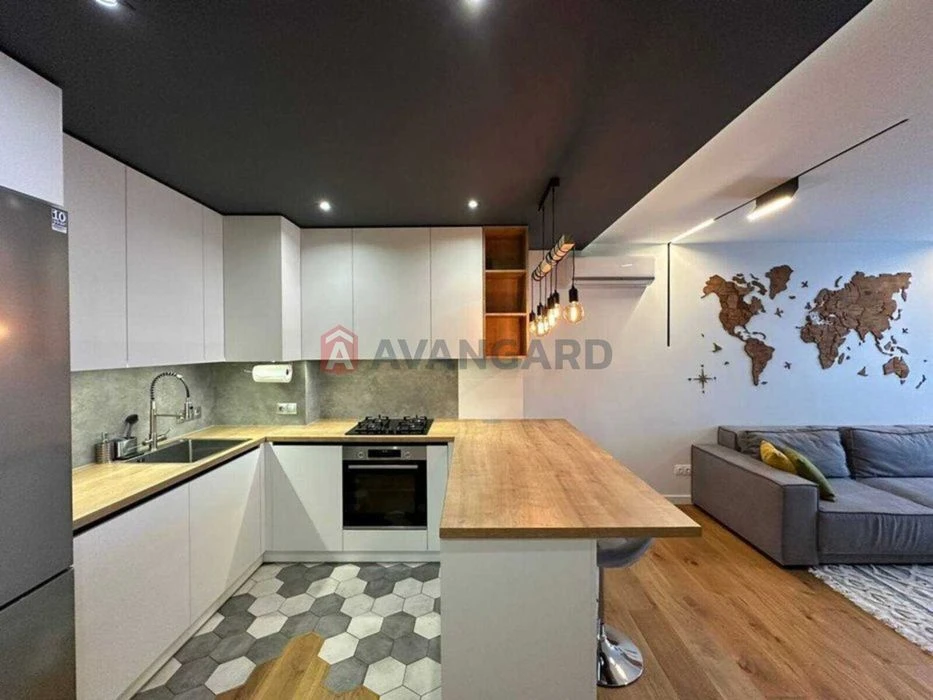 Продажа шикарной квартиры возле Victoria Gardens