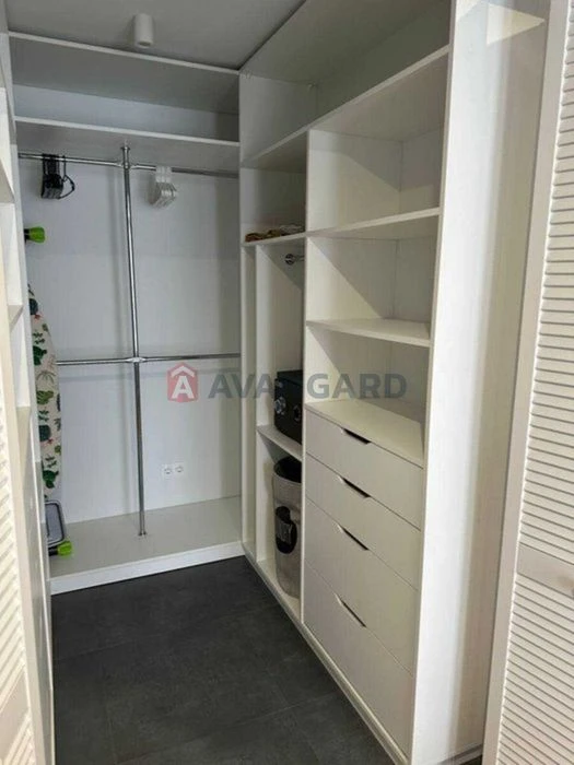 Продажа шикарной квартиры возле Victoria Gardens