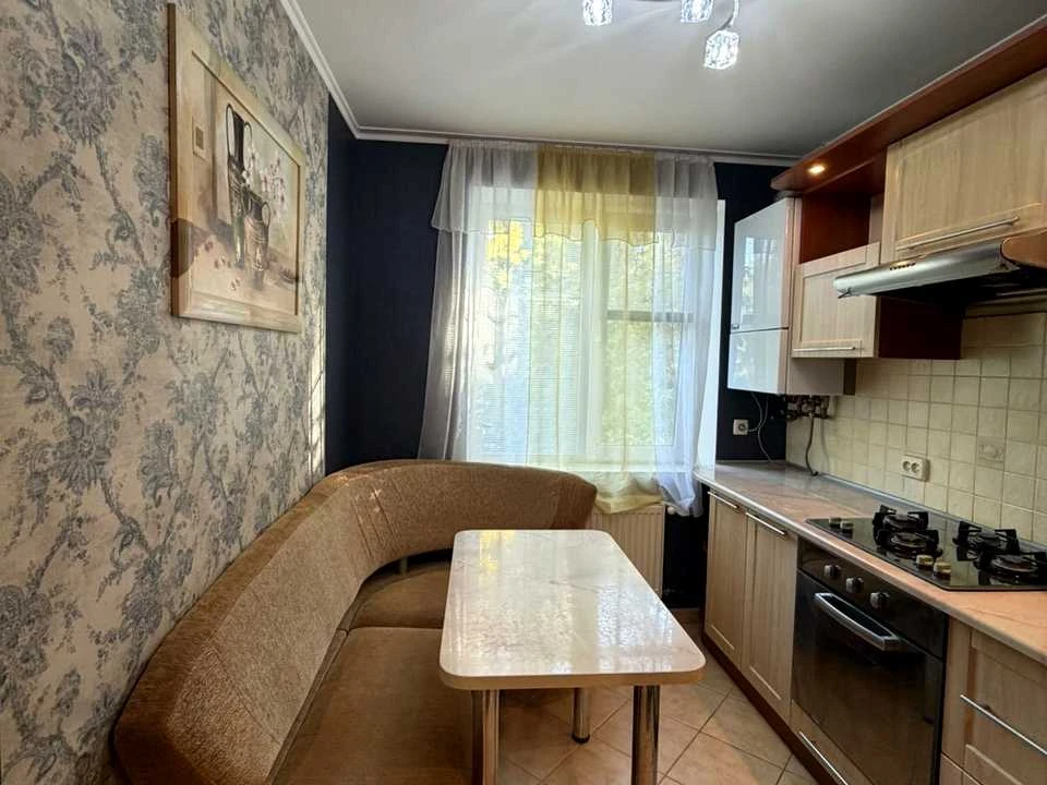 Apartment. Vinnytsia, Polytechnic Street