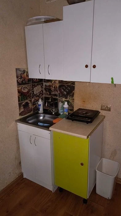 I will sell a room of 13m2 1/5 in a residential area in the city of Armiyskaya for 5000 rubles.
