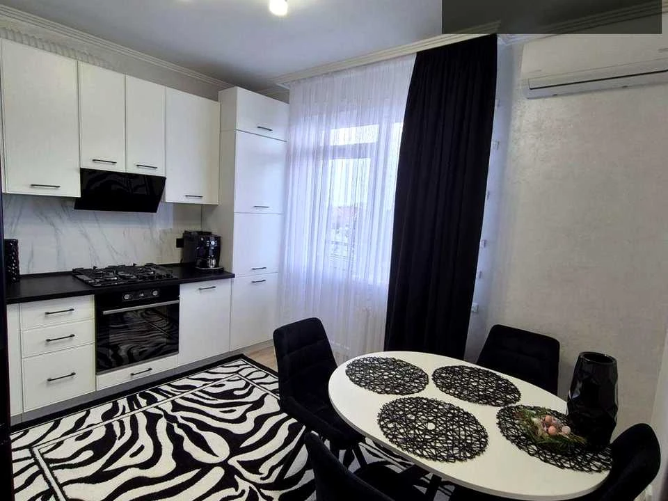 Apartment. Uzhgorod, Kapushanska St.