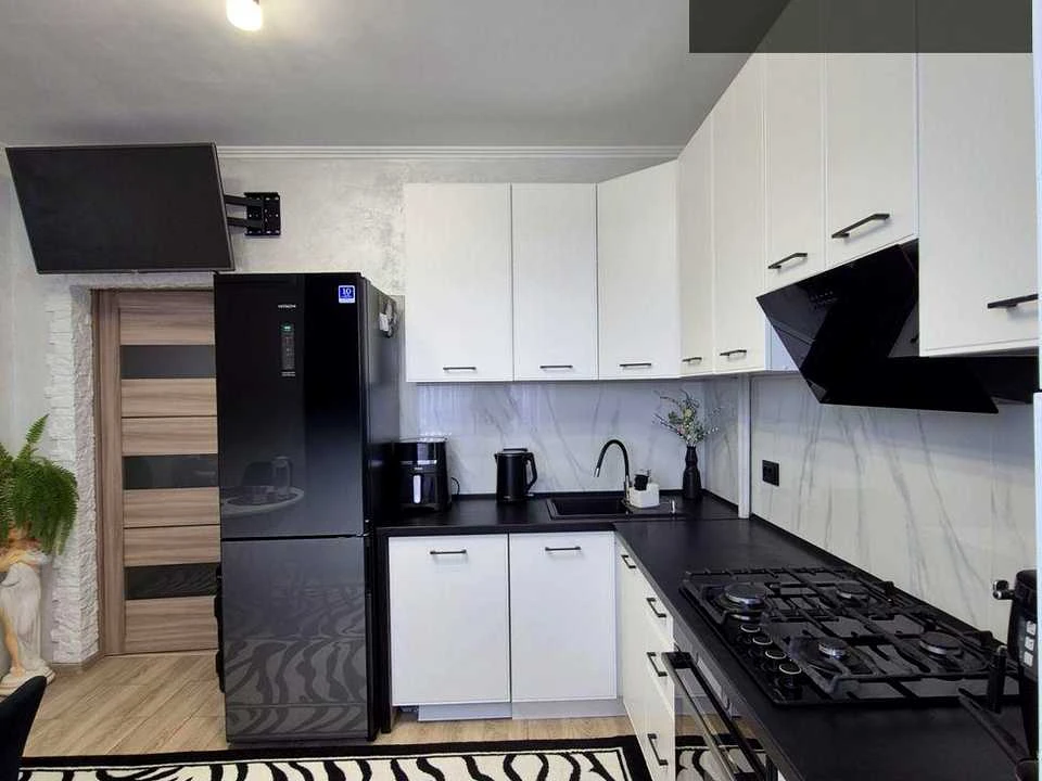 Apartment. Uzhgorod, Kapushanska St.