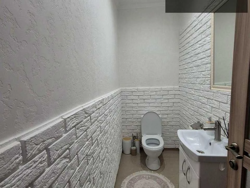 Apartment. Uzhgorod, Kapushanska St.