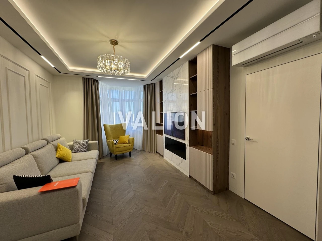 For sale 4-room apartment with renovation, V. Lypkivskoho St. 37b Dyna