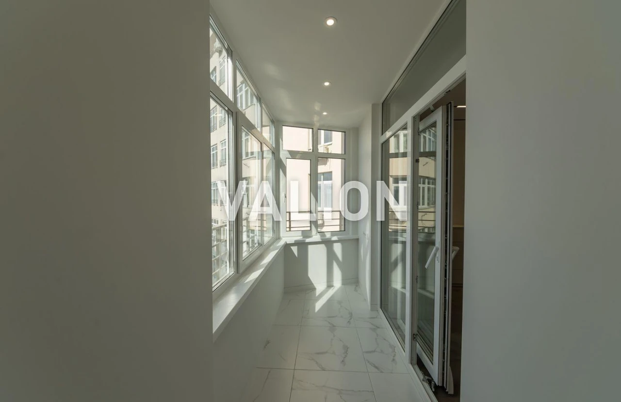For sale 4-room apartment with renovation, V. Lypkivskoho St. 37b Dyna