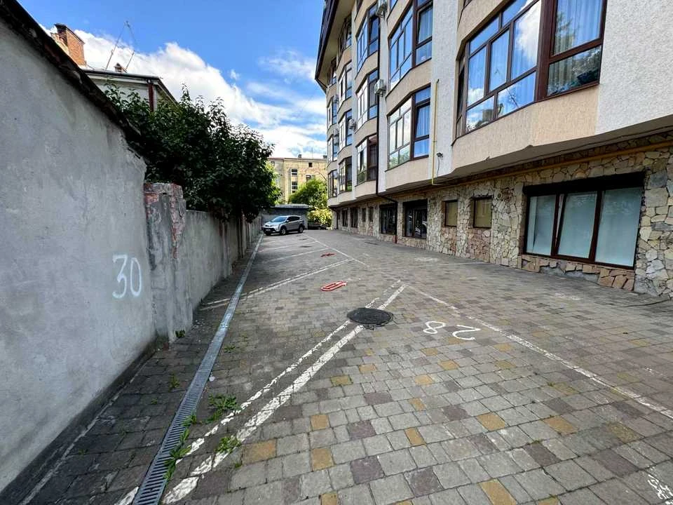 Apartment. Igor Yukhnovsky Avenue, Lviv