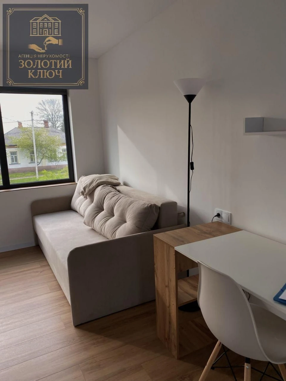 Продам двоповерховий будинок Новомиколаівка
