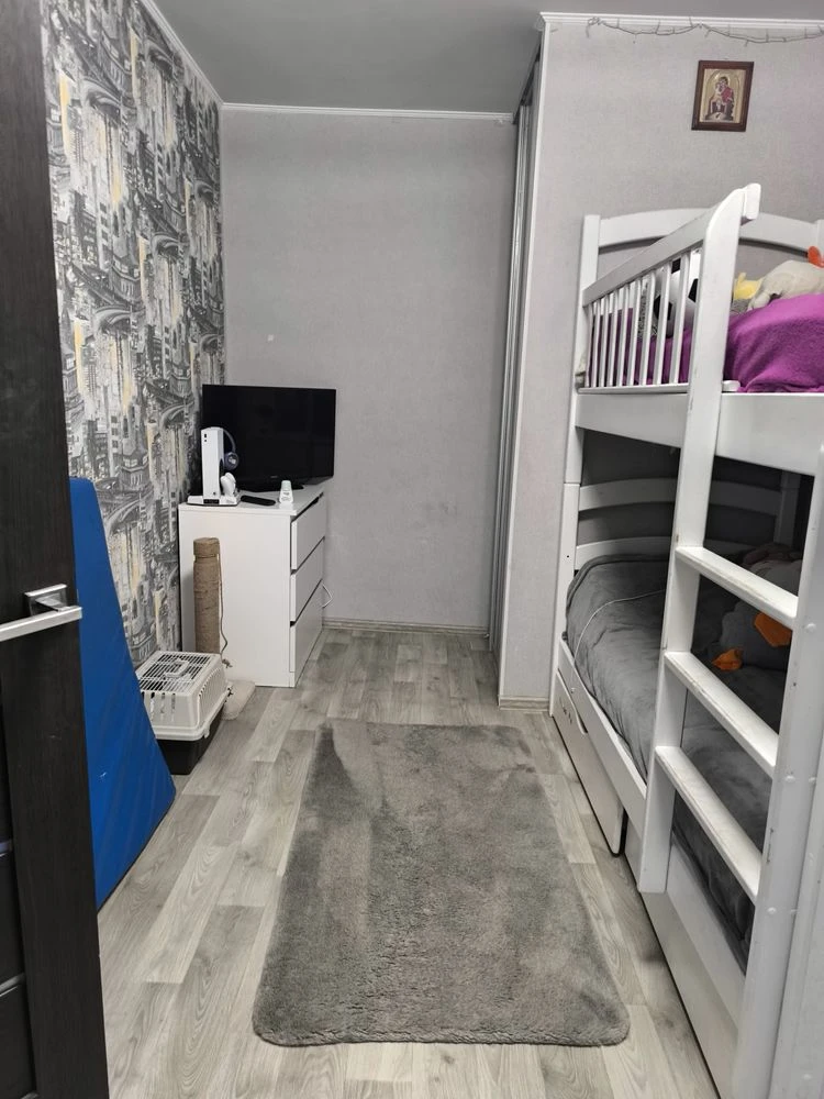 For Sale: 2-bedroom apartment in Kyiv, Solomyansky district, V. Havel street.