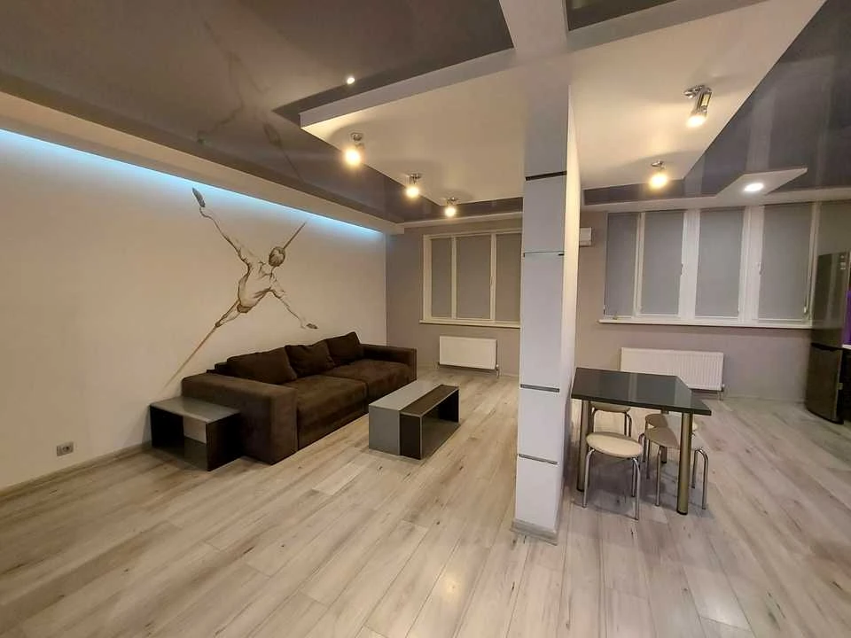 Apartment. Kostandi Street, Odessa