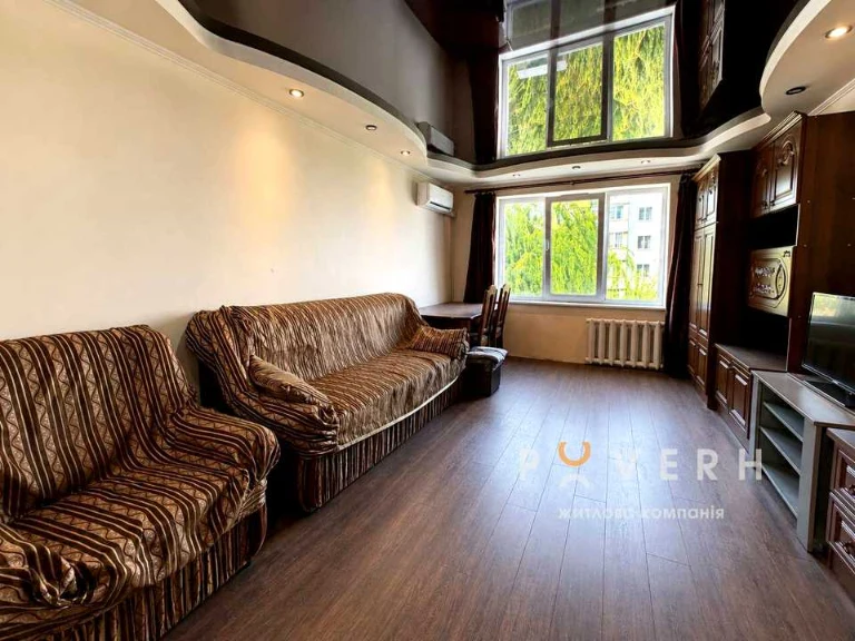 Apartment. Ivano-Frankivsk, Hnat Khotkevych Street