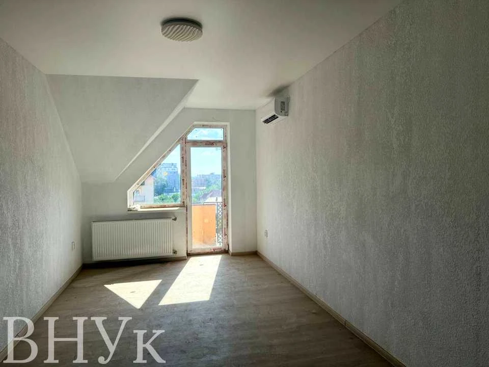 Apartment. Uzhgorod, Oleksandra Hiri Street