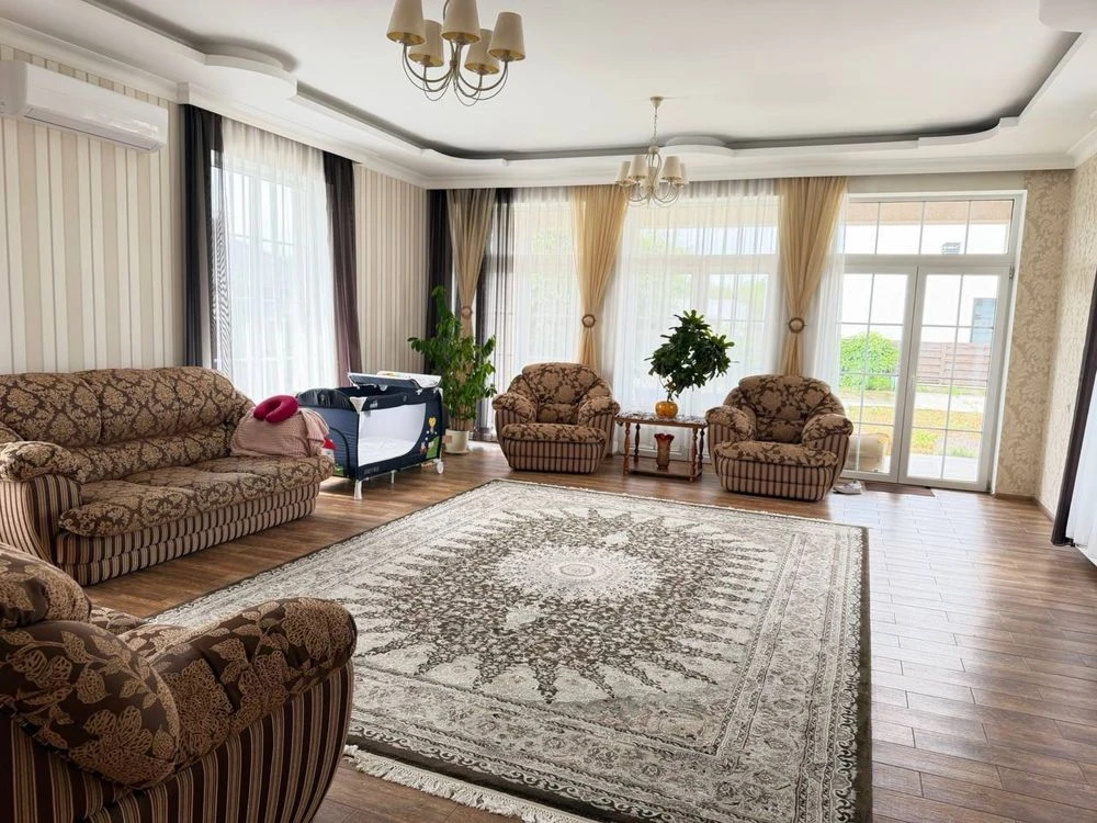 Продажа дома рядом с Дастором