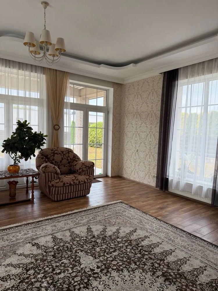 Продажа дома рядом с Дастором