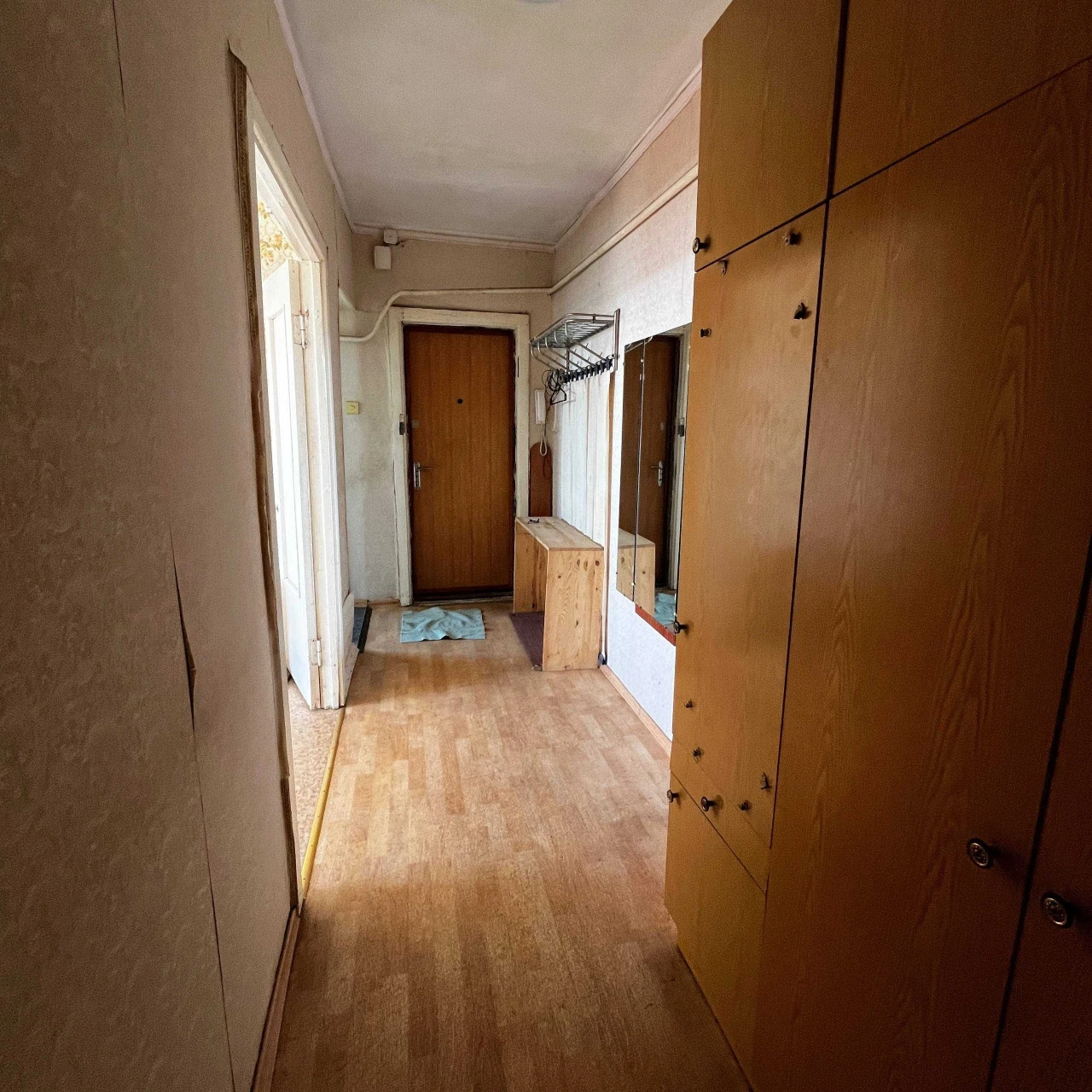 For Sale: Large 3-Bedroom Apartment in Topola 3, Dnipro