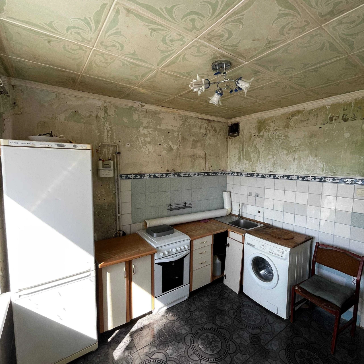 For Sale: Large 3-Bedroom Apartment in Topola 3, Dnipro