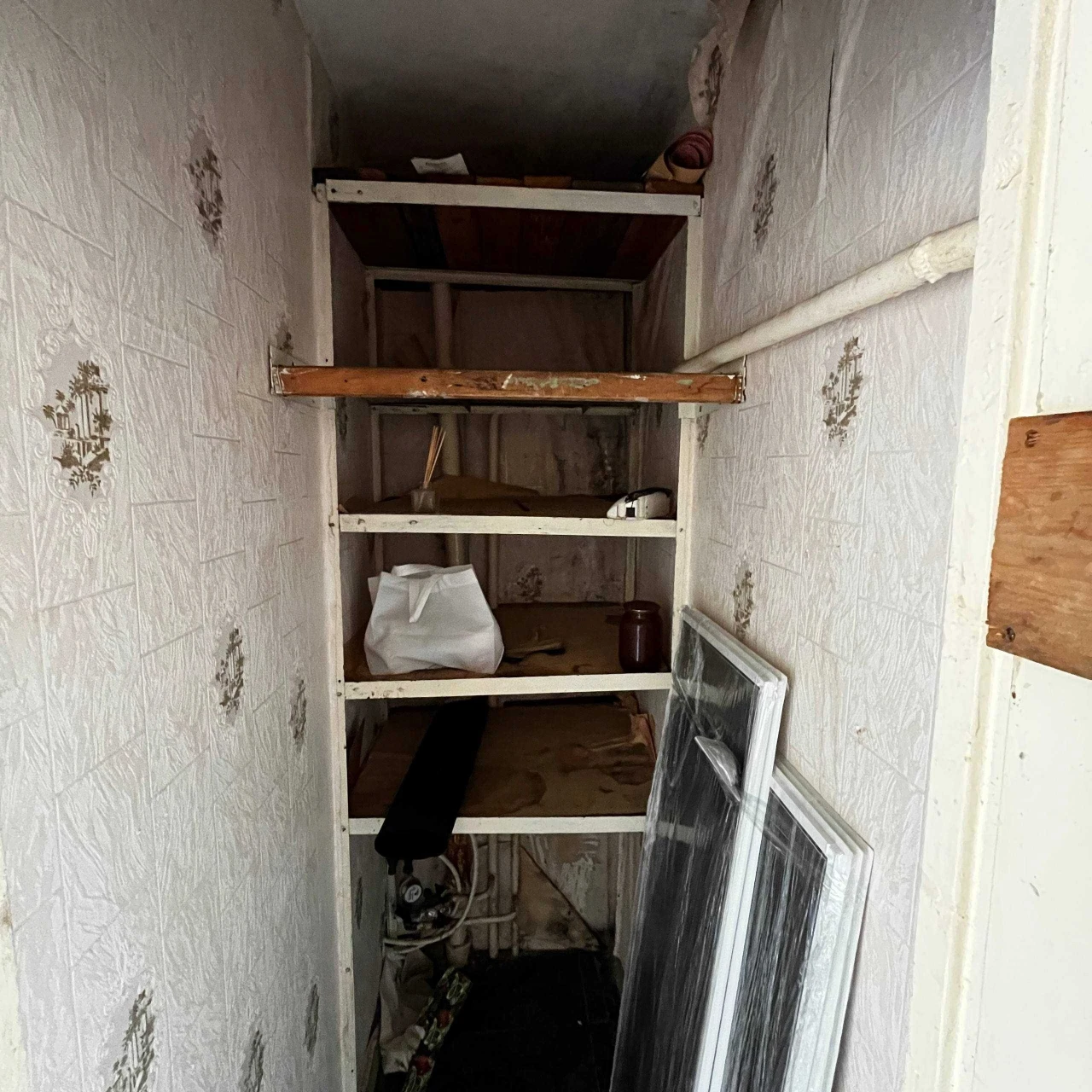 For Sale: Large 3-Bedroom Apartment in Topola 3, Dnipro