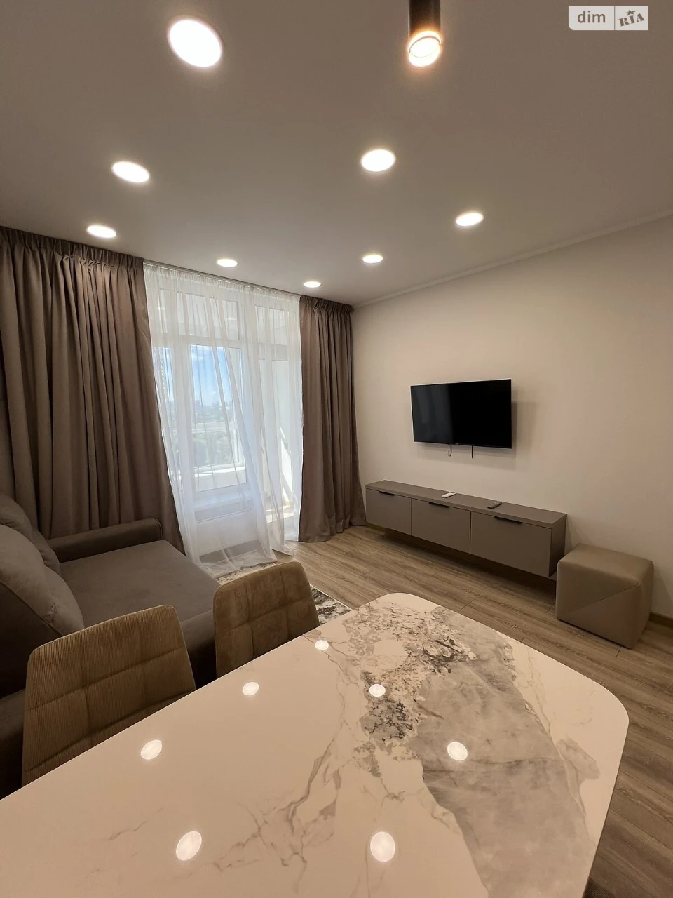 Long-Term Rental Apartment in Syrets'
