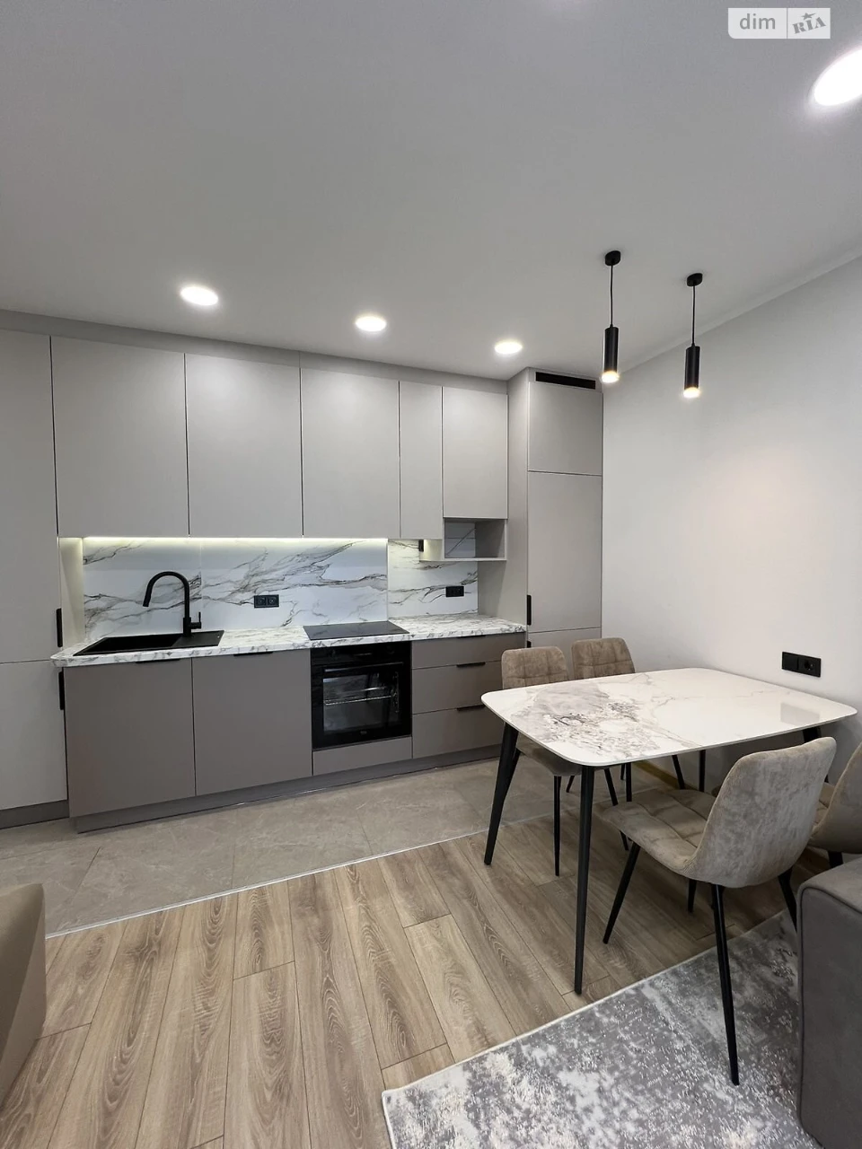Long-Term Rental Apartment in Syrets'