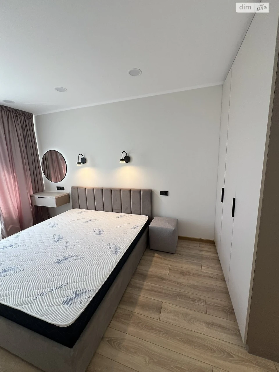 Long-Term Rental Apartment in Syrets'