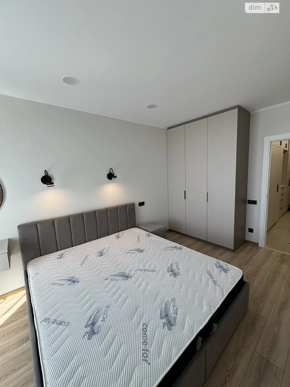Long-Term Rental Apartment in Syrets'