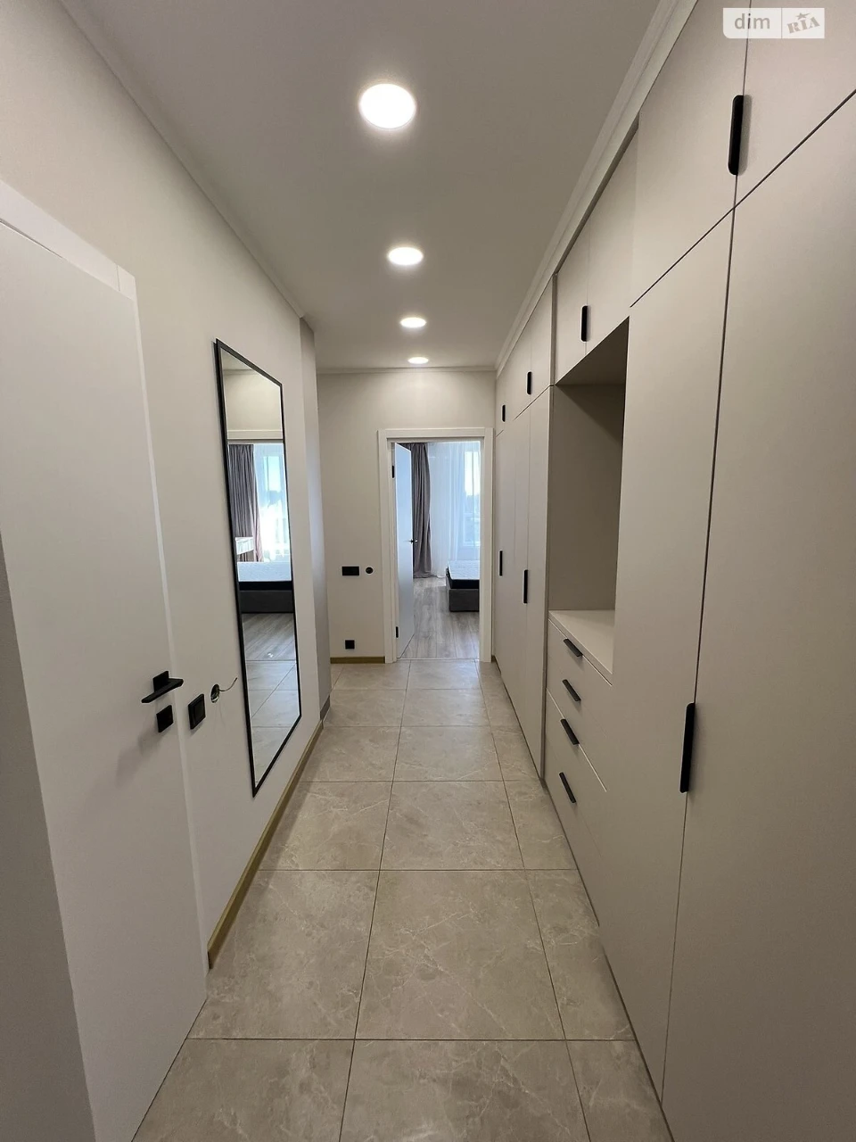 Long-Term Rental Apartment in Syrets'