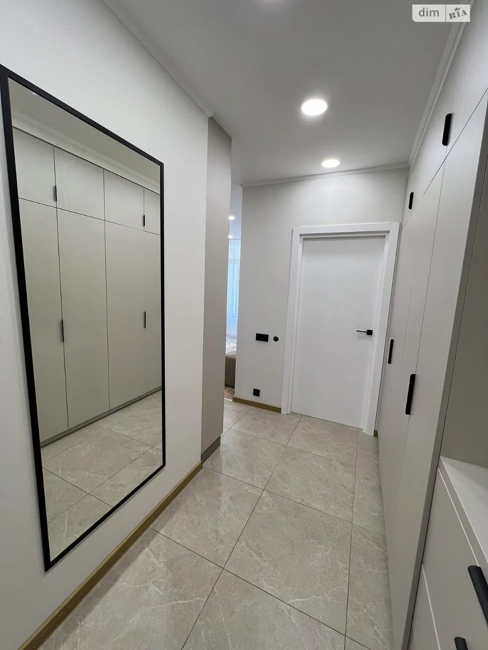 Long-Term Rental Apartment in Syrets'