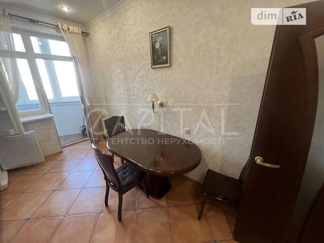 Sale of 3-room apartment 101 sq. m. on Bulvarno-Kudryavska 11 street