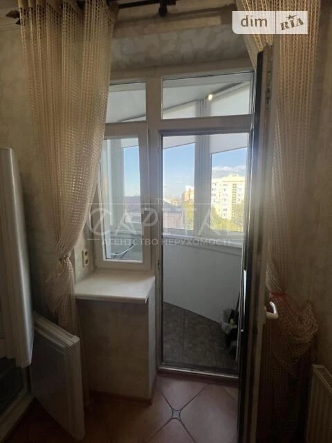 Sale of 3-room apartment 101 sq. m. on Bulvarno-Kudryavska 11 street