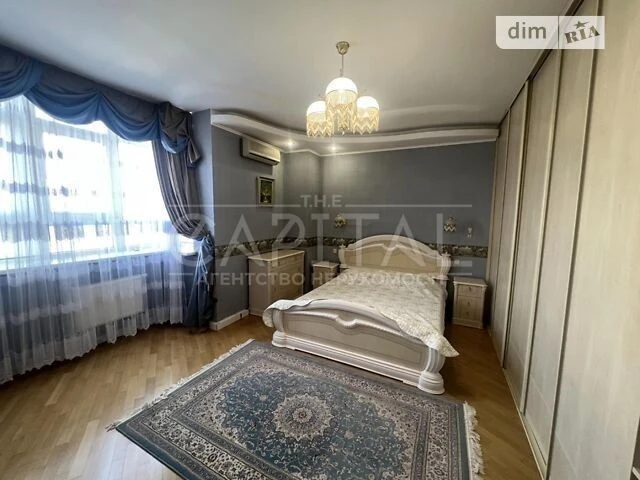 Sale of 3-room apartment 101 sq. m. on Bulvarno-Kudryavska 11 street