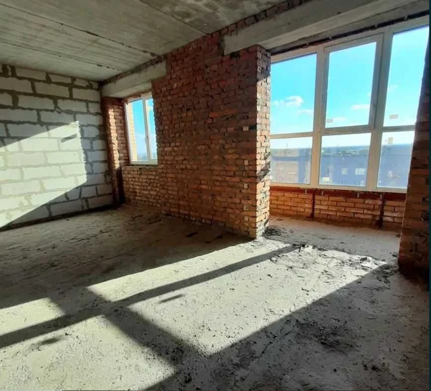 Sale of a 1-bedroom apartment 39 m² with panoramic windows and individual heating
