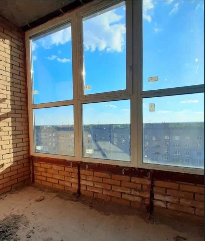 Sale of a 1-bedroom apartment 39 m² with panoramic windows and individual heating