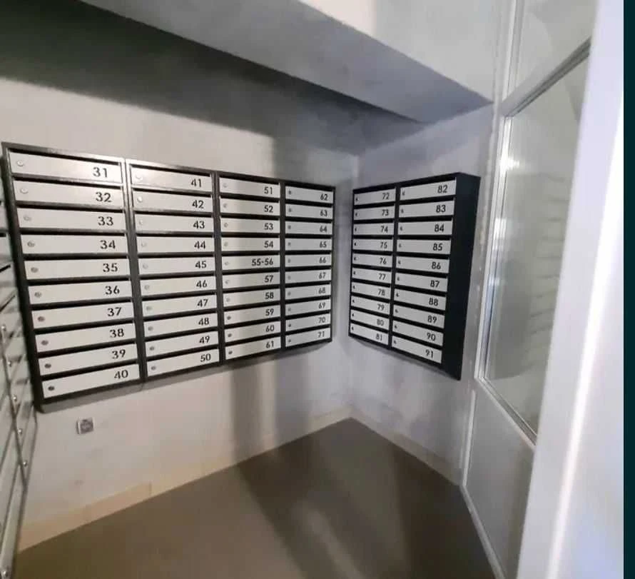 Sale of a 1-bedroom apartment 39 m² with panoramic windows and individual heating