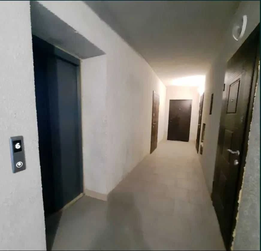 Sale of a 1-bedroom apartment 39 m² with panoramic windows and individual heating