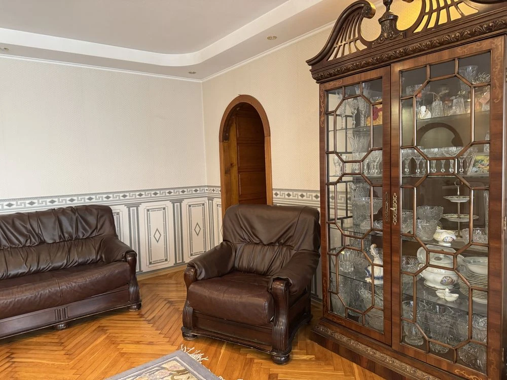 For Sale: 4-Bedroom Apartment in Graviton