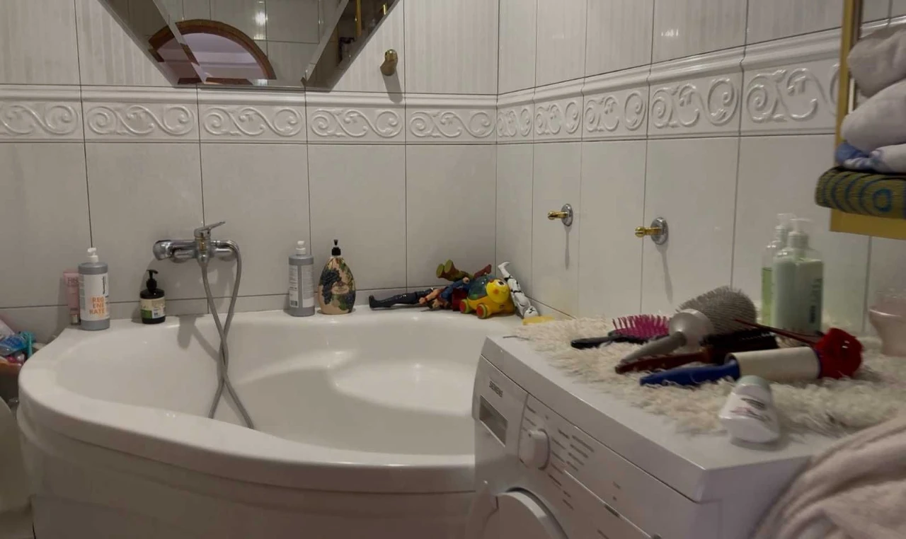 For Sale: 4-Bedroom Apartment in Graviton
