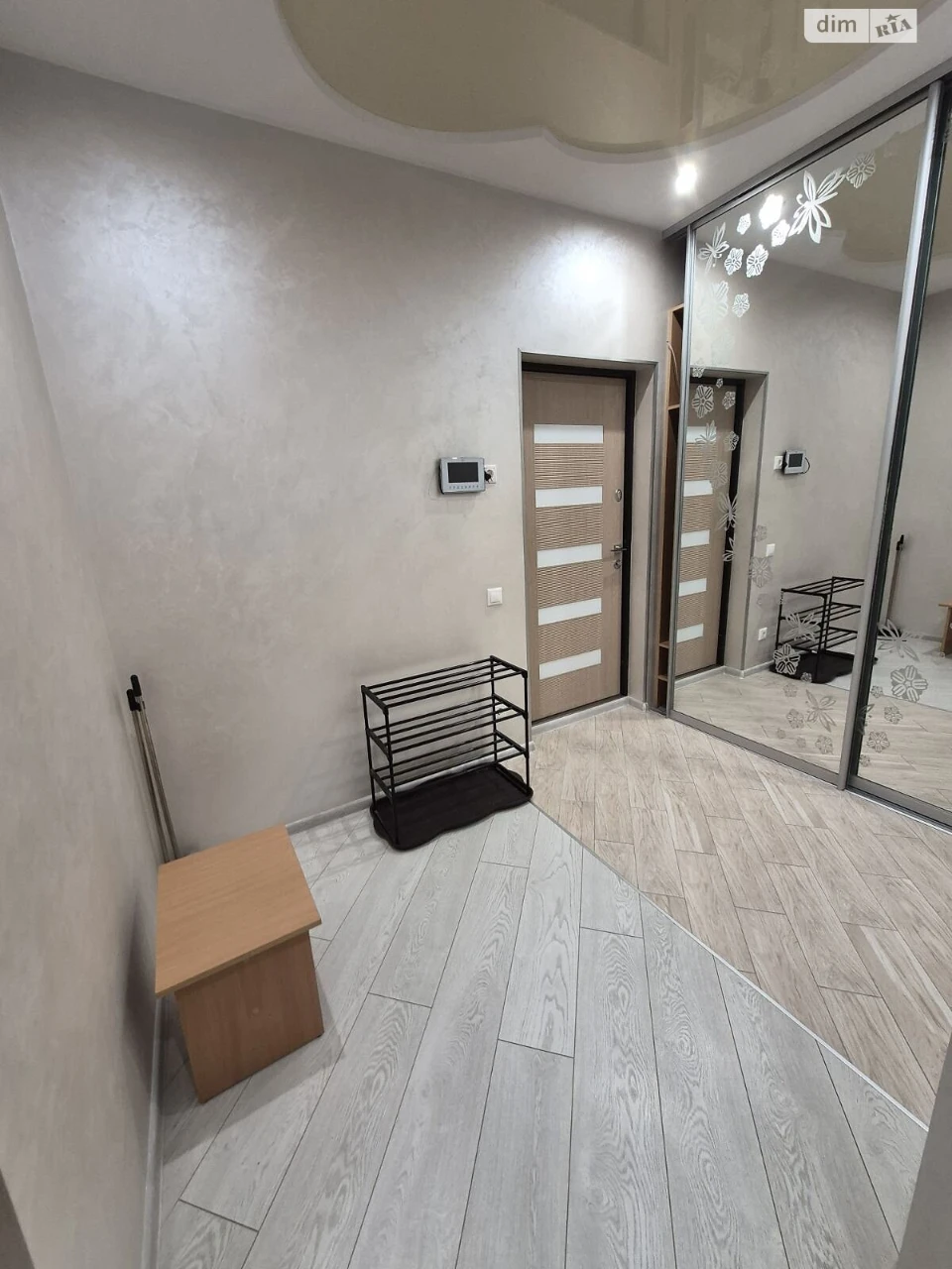 Long-Term Rental Apartment, Poznyk