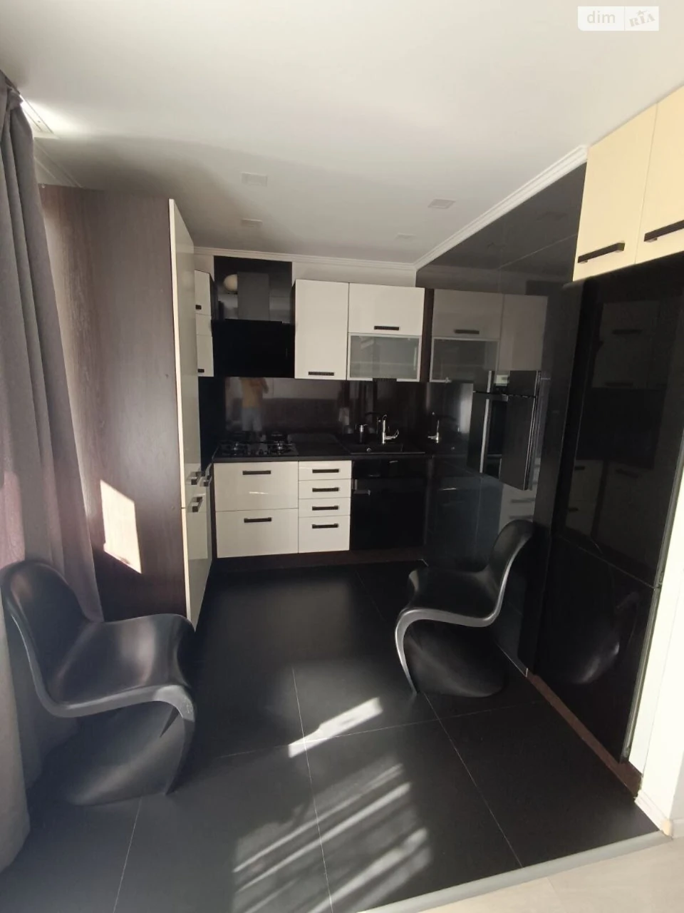 Long-Term Rental Apartment Near a Substation
