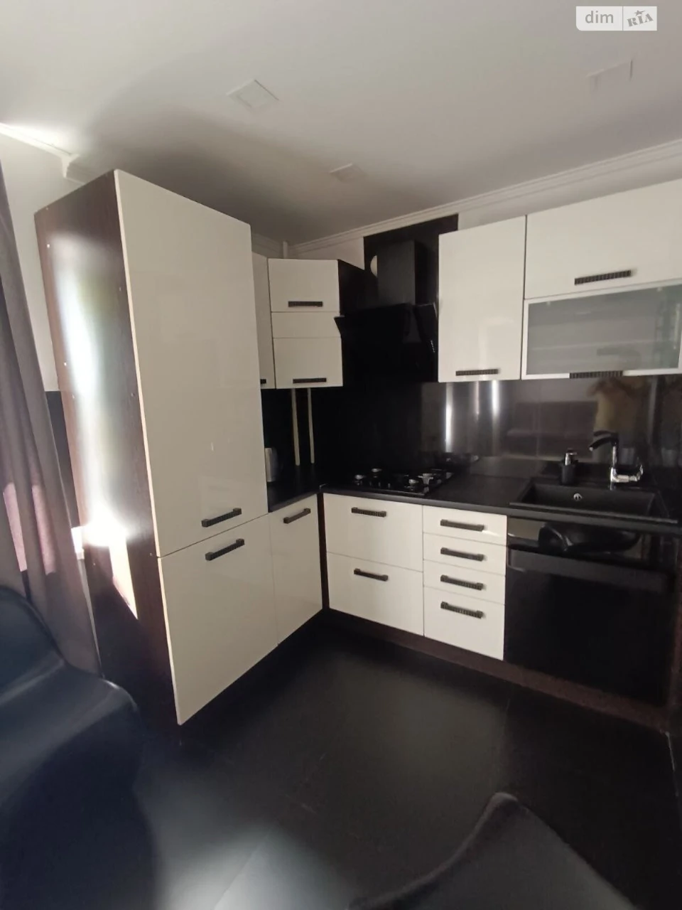 Long-Term Rental Apartment Near a Substation