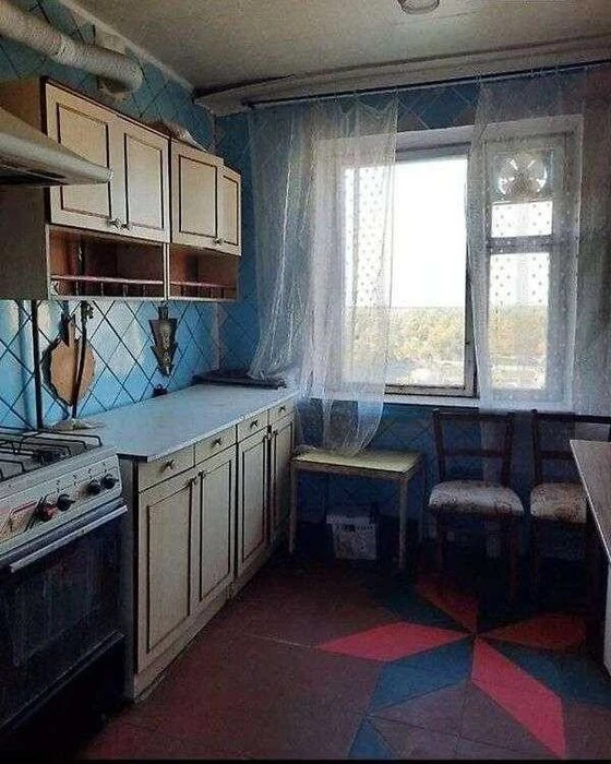 Продам большую 70 кв.м. 3-к .квартиру Парус Красный камень С