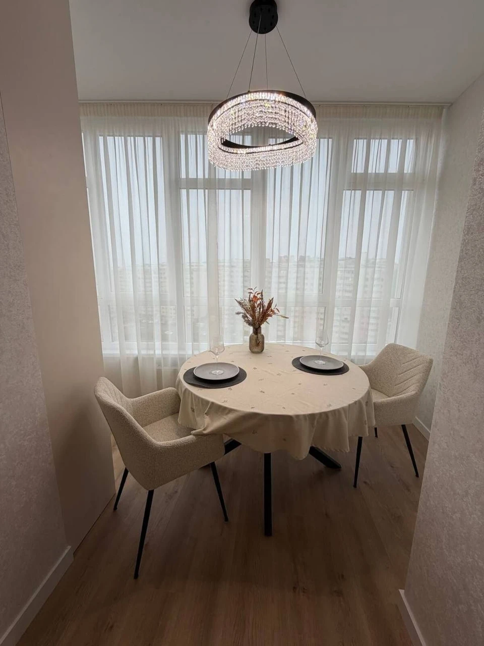 Продажа эксклюзивной 1,5-комнатной квартиры, роскошный дизайнерский ремонт