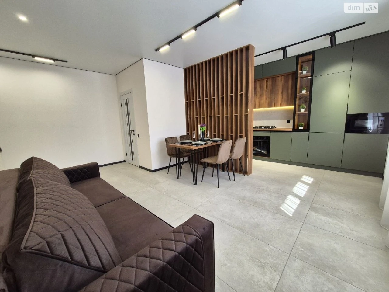 Apartment for Sale: New World