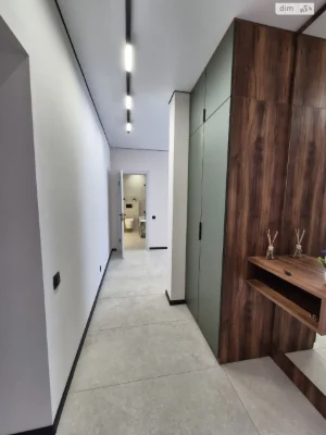 Apartment for Sale: New World