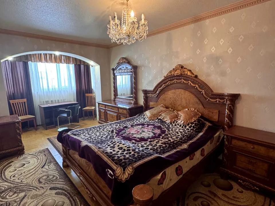 Квартира. Киев, улица Рональда Рейгана