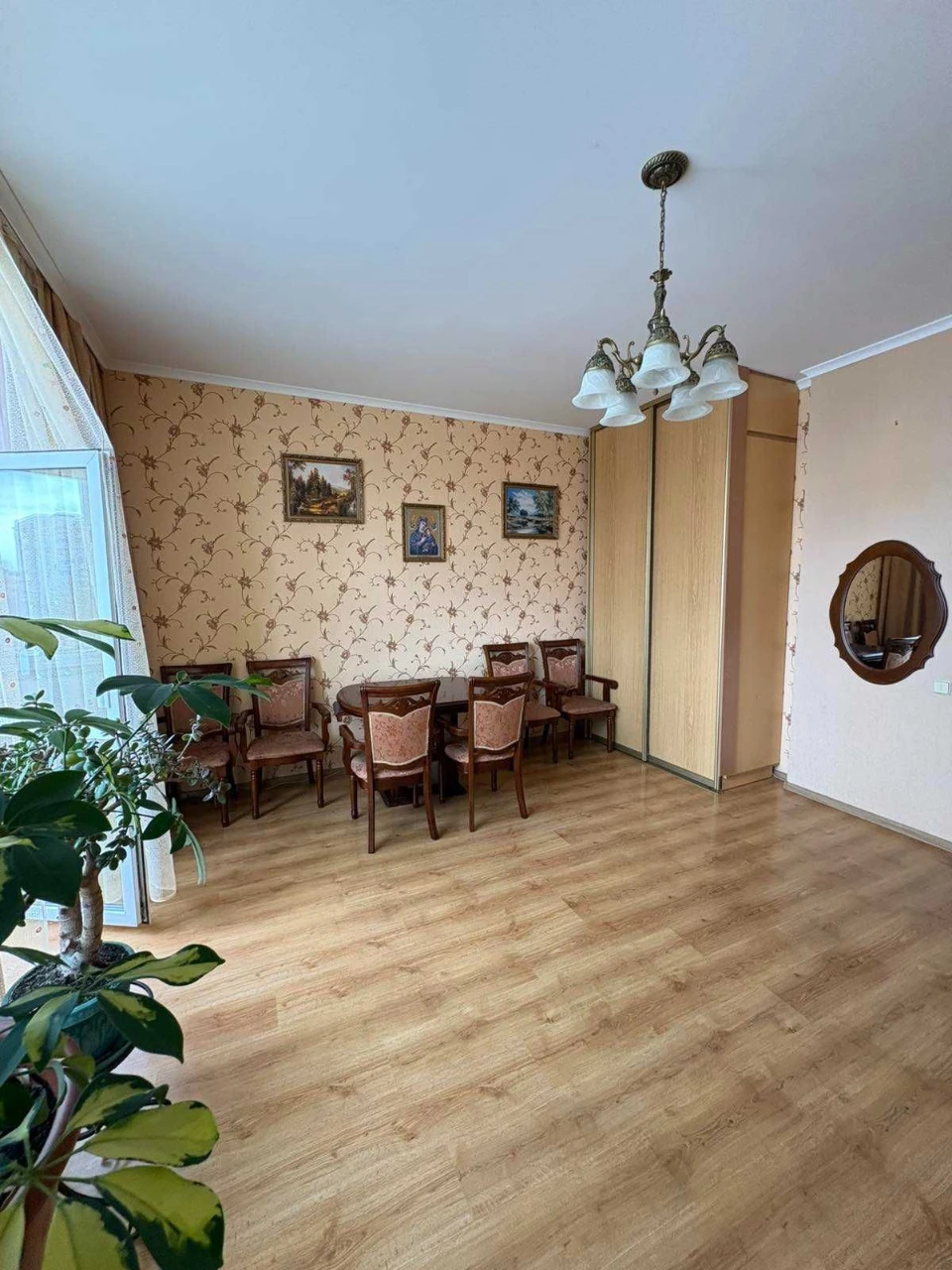 Продажа 2-комнатной квартиры на улице Петлюри