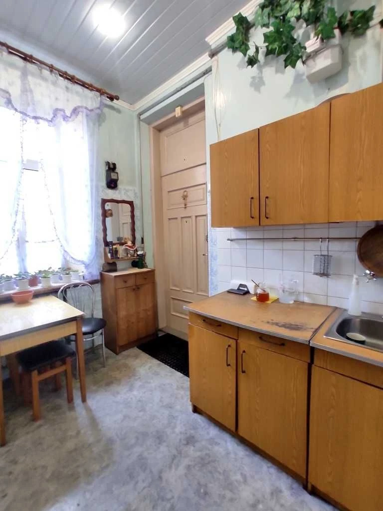 Apartment for sale in the center with autonomous heating.