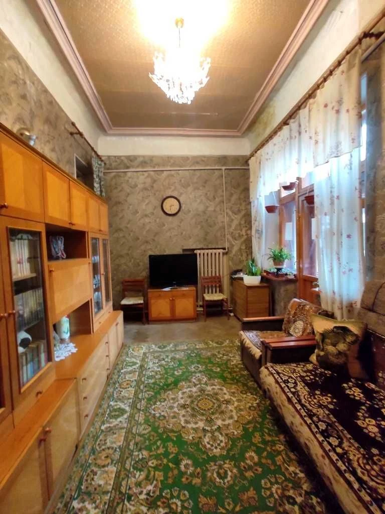 Apartment for sale in the center with autonomous heating.