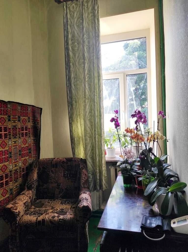 Apartment for sale in the center with autonomous heating.