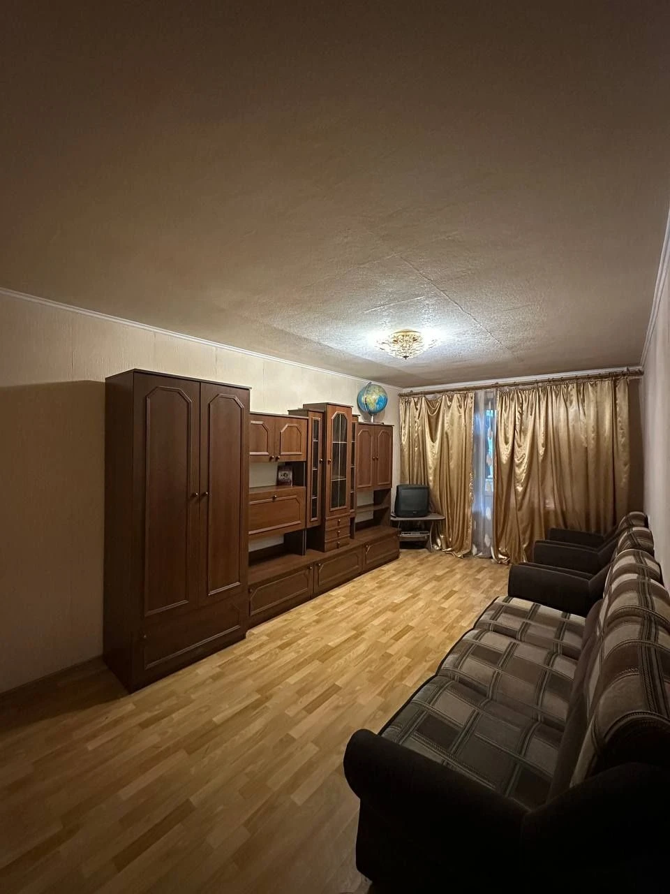 Продаж 1 кімнатна квартира 29,9 кв.м. комунальний ринок
